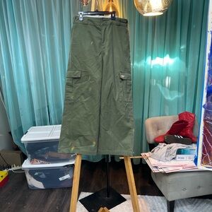 Dickies Women's Green Cropped Cargo Pants